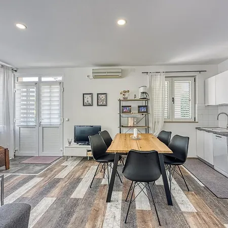 Apartman Island Oasis - Happy *