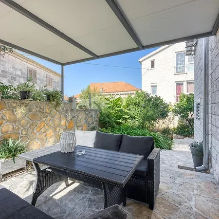 Island Oasis - Happy Apartman *